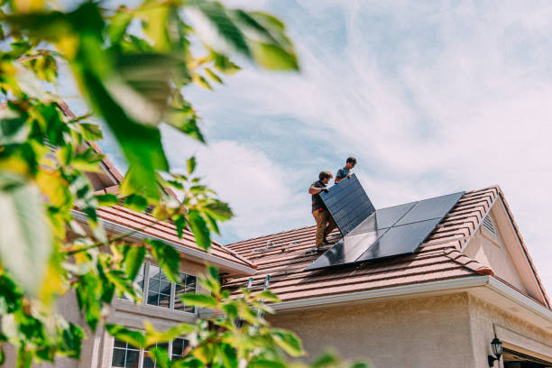 Best Roof Gutter Cleaning  in Rothschild, WI